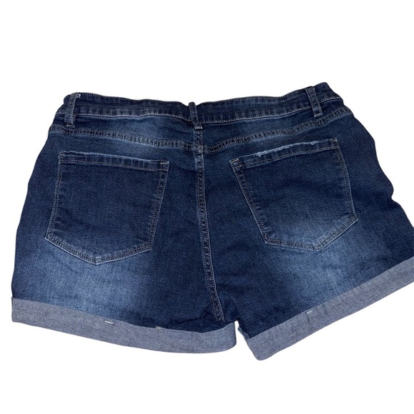 BUNDLE DEAL - 3 PAIRS OF JEAN SHORTS - Picture 3 of 6